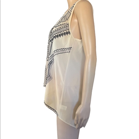 Buttons Black and Tan sleeveless embroidered mesh tanks size large - Picture 2 of 8